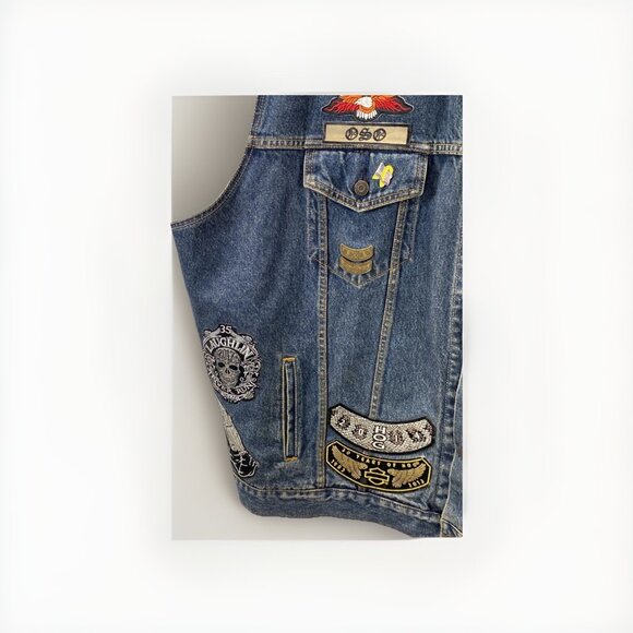 Levi Strauss Vtg Men Blue Denim Vest w Multi Themed Patchwork Sz 4XL Biker - Picture 4 of 6